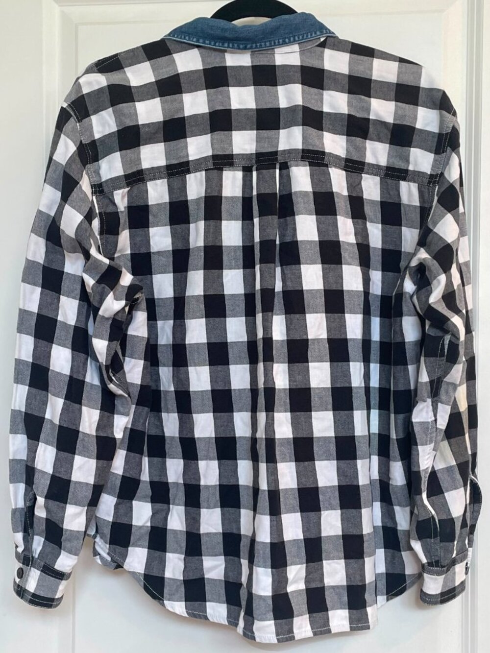 LIZ WEAR Women’s Black/White Plaid Button Up, Size M - Picture 3 of 8